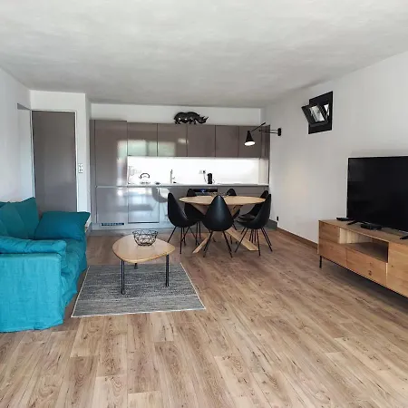Confortable Pour 6 Personnes Avec Piscine Privee Apartman
